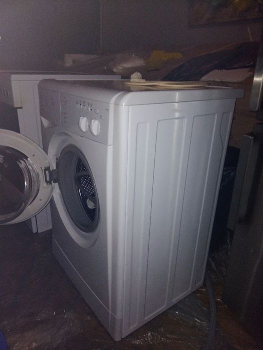 Пералня Индезит WIN 602 5L.