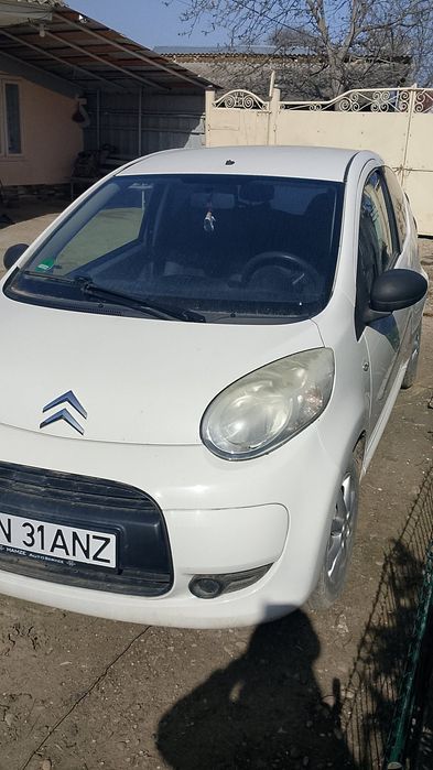 Vând Citroen C1..