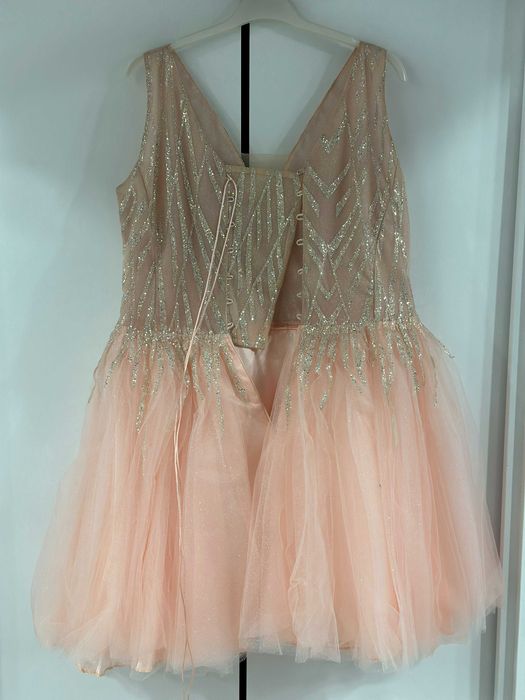 Официални рокли размер М/L