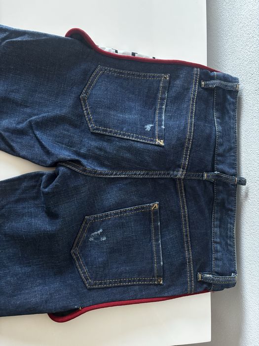 dsquared2 jeans.