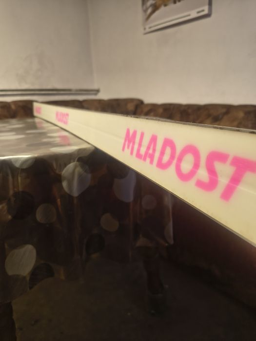 Ски младост 180 см чисто нови