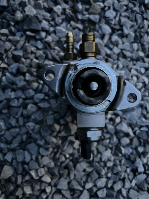 Бензинова помпа за WV  1.4 TSI 150 к.с. 2010 година. Wv GOLF ,TIGUAN ,