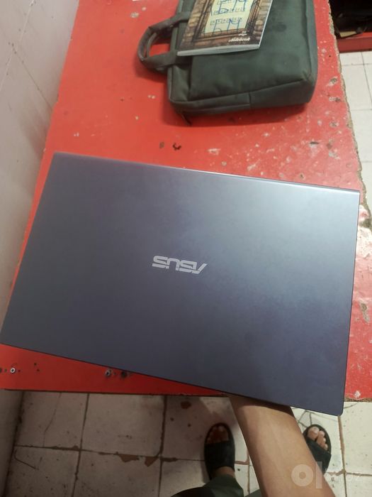 ASUS CELERON noutbuk 2023 1 oy ishlagan 4ga 1terabayt hdd
