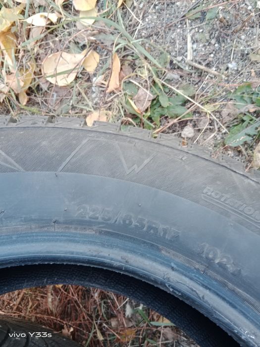 Продам  шины Санни