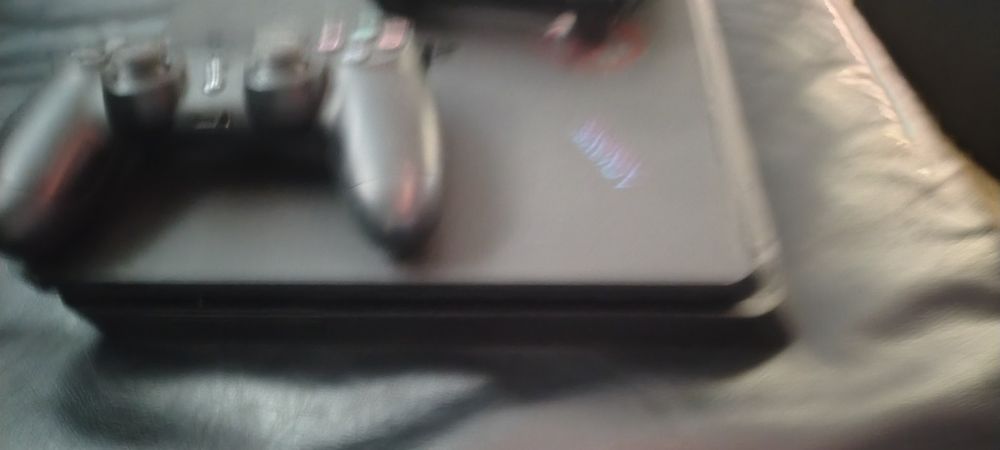 PS 4 de 500 GB spatiu