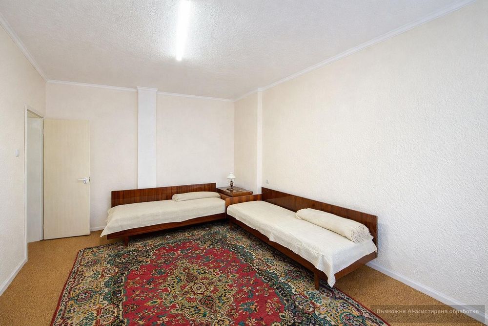 Тристаен апартамент под наем в Център