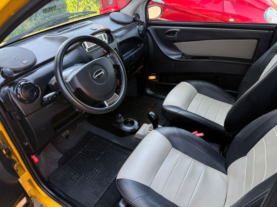Aixam / Microcar MGO F8
