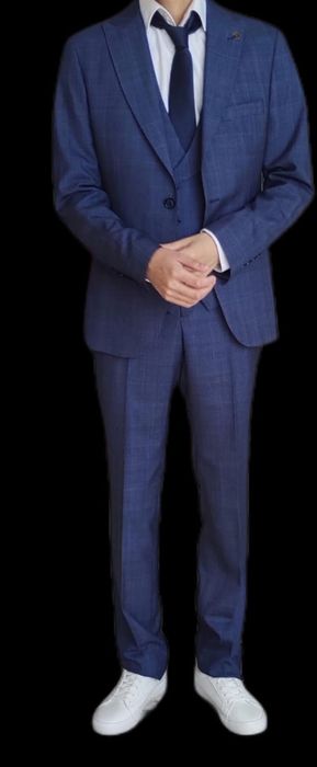 Костюм  в отличном состоянии