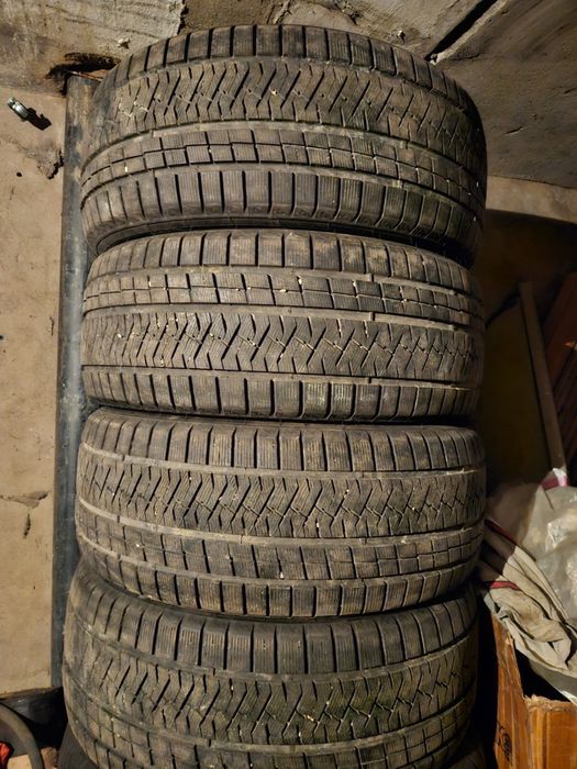 Продам резину зима 285/50/20