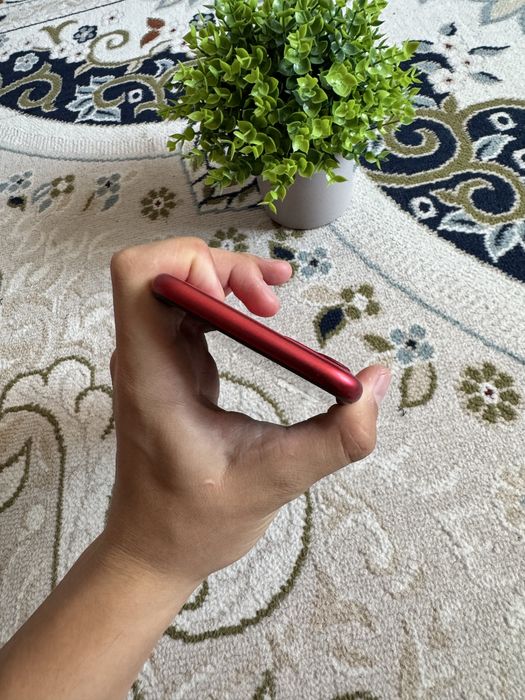 Продам iPhone 11