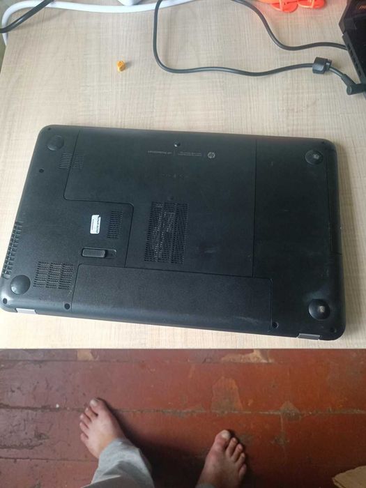 HP Pavilion 15 / SSD 250 ГБ / 6 ГБ RAM