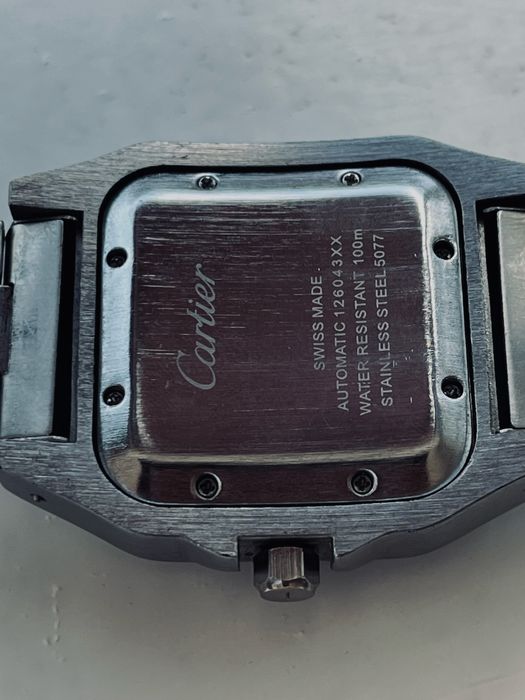 Часы от бренда CARTIER