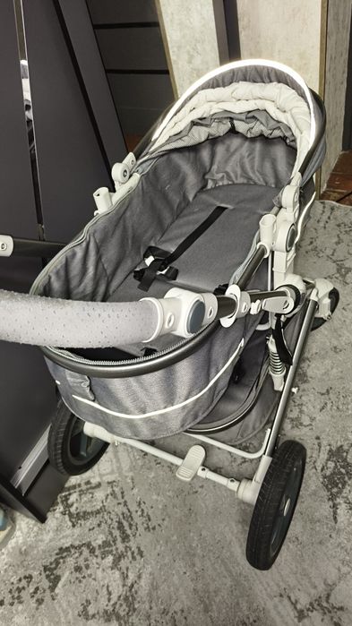 Продам Коляску в отличном состоянии