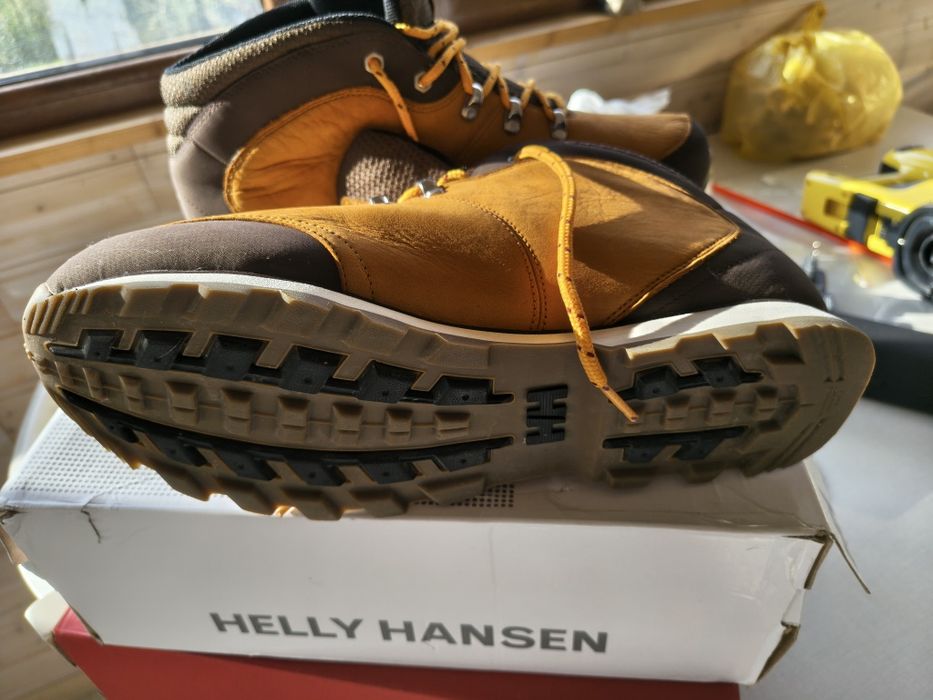 Helly hansen alesta mid