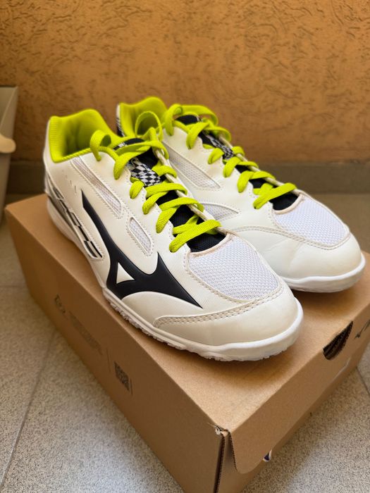 Mizuno обувки за тенис на маса CROSSMATCH SWORD