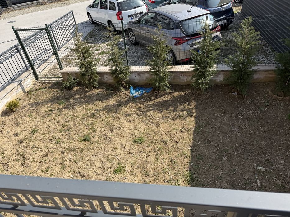 De inchiriat Spatiu Comercial Sau Locuinta Locuri de Parcare/Spatiu