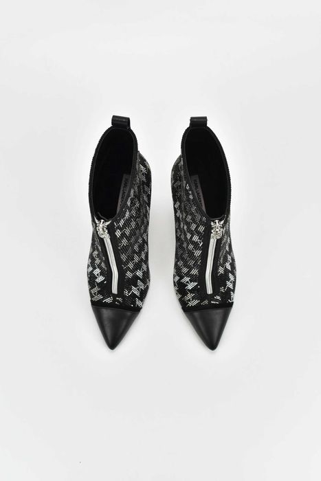 Дамски Токчета Karl Lagerfeld SARABANDE Ankle Boot Monogram G0S