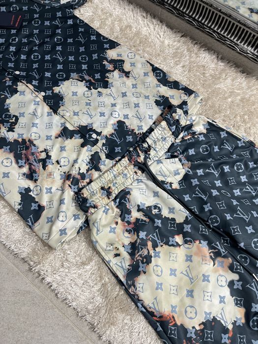 Compleu Louis Vuitton calitate Premium colectie noua