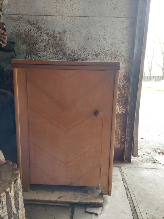 Ножная швейная машинка