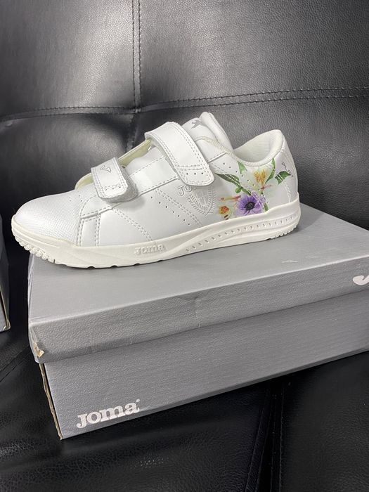 Подростковые кроссовки лето-осень