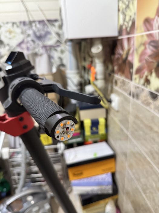 Продаётся электросамокат Tribe Maya