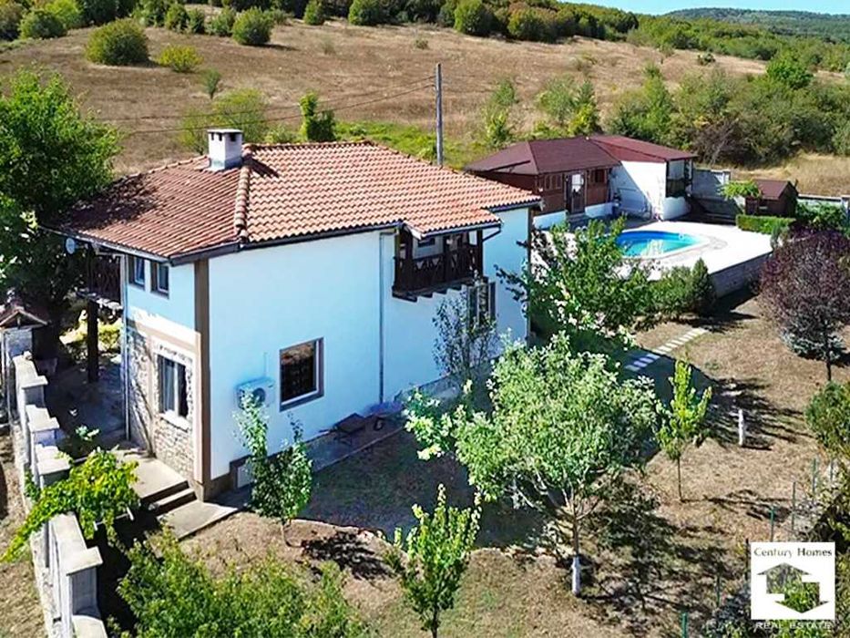 116243 ЕКСКЛУЗИВНО! Къща с басейн в с. Пушево, на 10 км от В. Търново