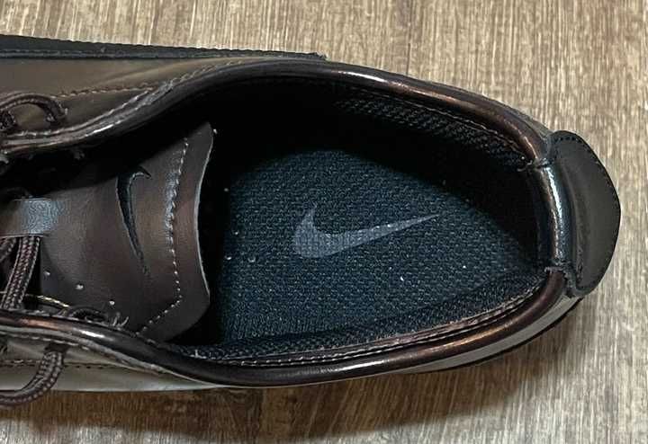 Pantofi sport Nike  Shox marimea 38 (nepurtati)