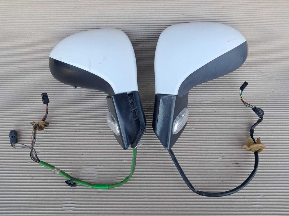 Peugeot 308, usi portiere dezechipate, geamuri coltare, oglinzi.