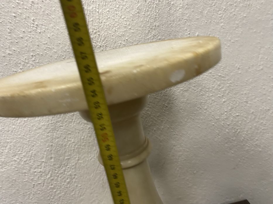 Италианска мраморна колона поставка за цветя