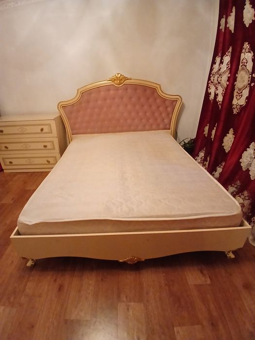 Продаю спальную  гарнитур