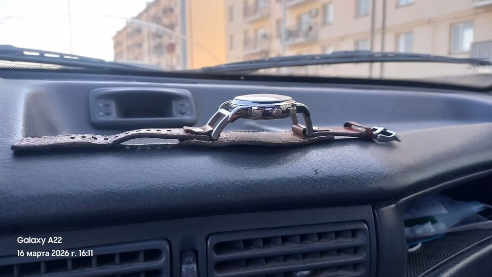 Сагат сатылады. Часы