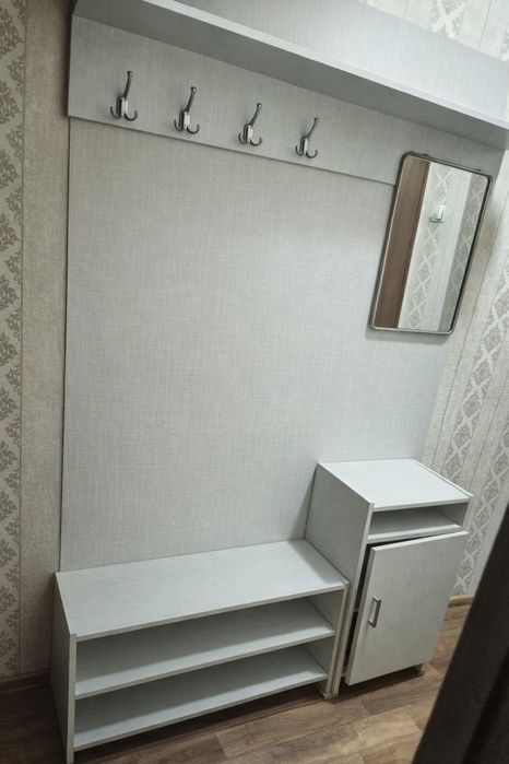Продам мебель в прихожую