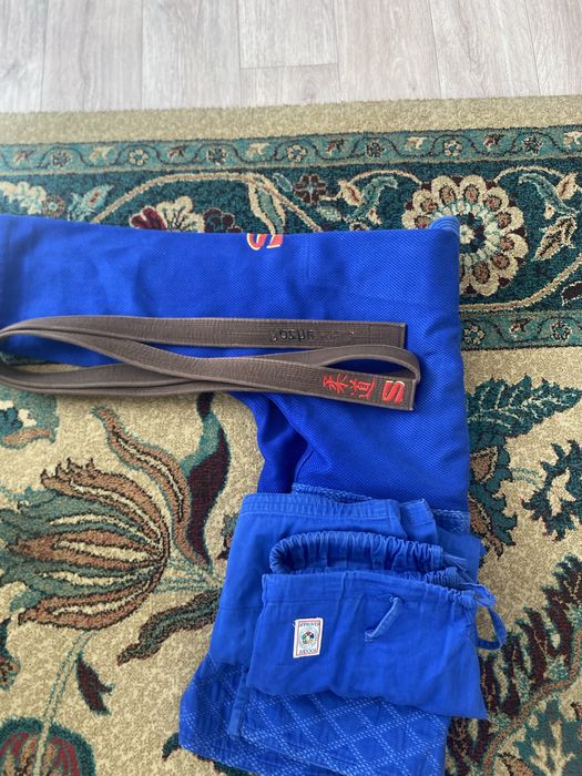 +пойс сакура бесплатно