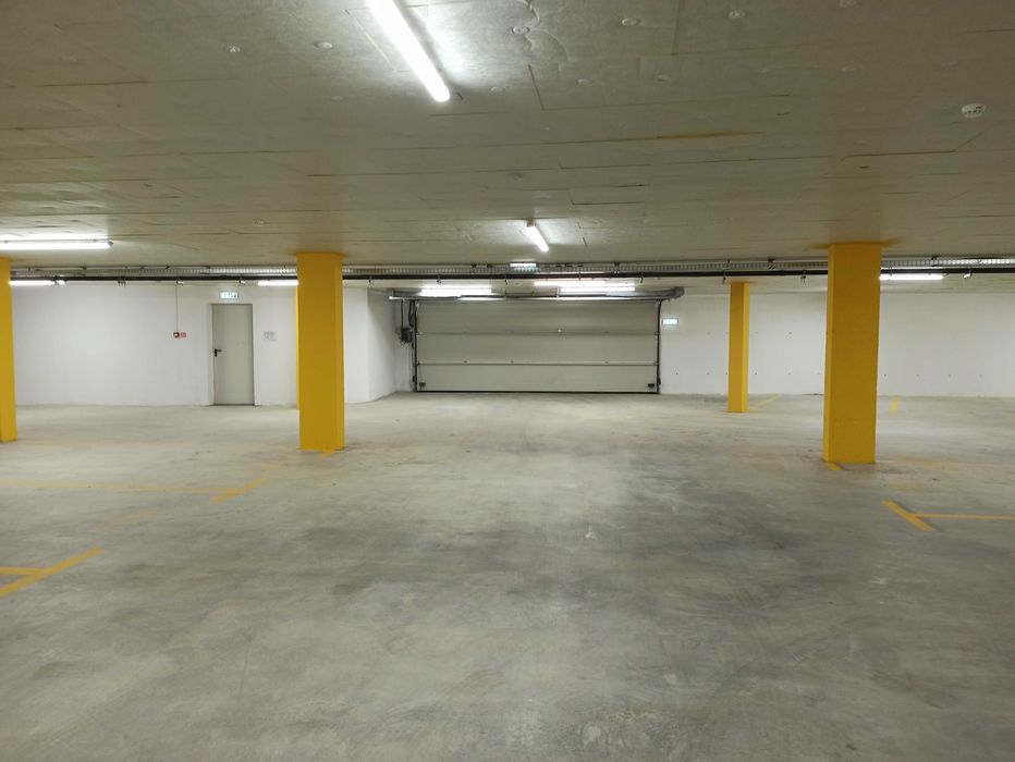 Дава се под наем Гараж / Паркомясто в Варна, Базар Левски - 13 кв.м за 66.3 € - Снимка #5