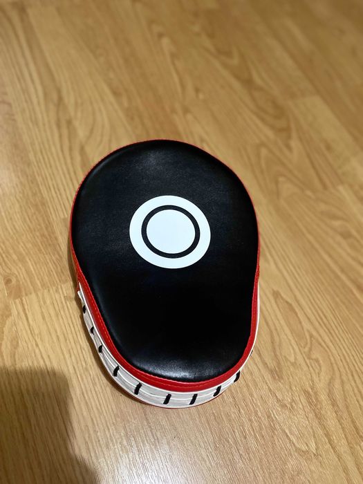 Комплект боксова круша и ръкавици