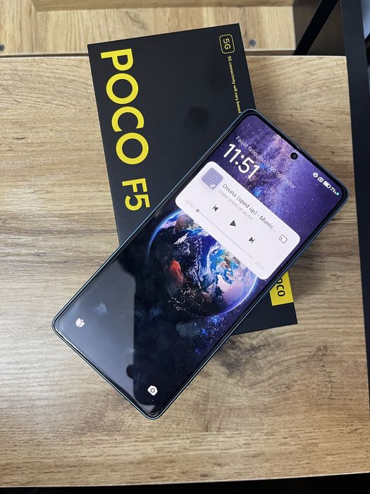Poco F5 5g idealno