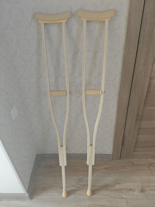 Деревянные костыли