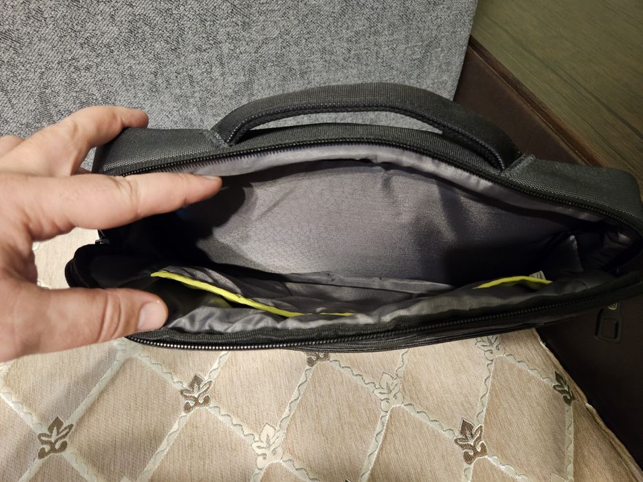 Сумка THULE Subterra MacBook Pro 13" Attache