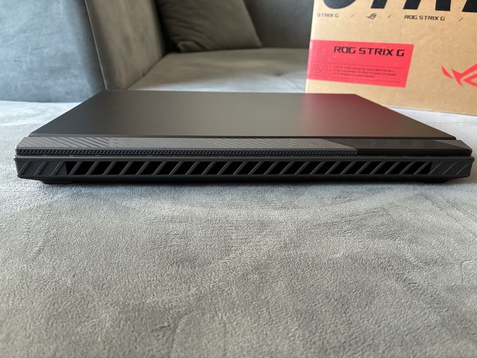 Геймърски лаптоп Asus ROG Strix G16 i7 13650HX/RTX4080/WUXGA 165Hz