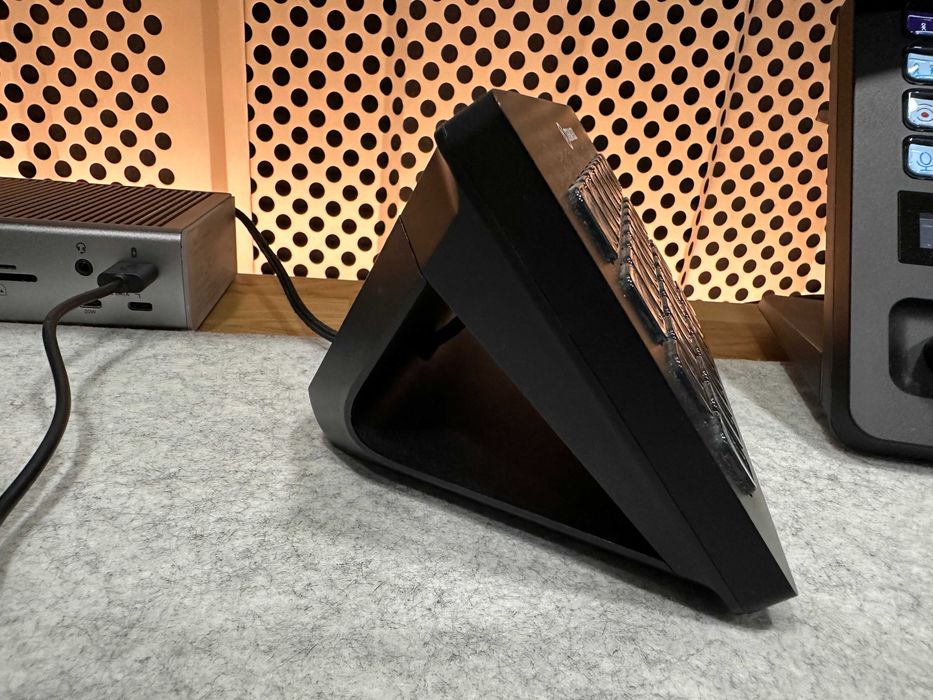 Elgato Stream Deck XL - 32 taste LCD programabile, cu suport si cablu USB-C