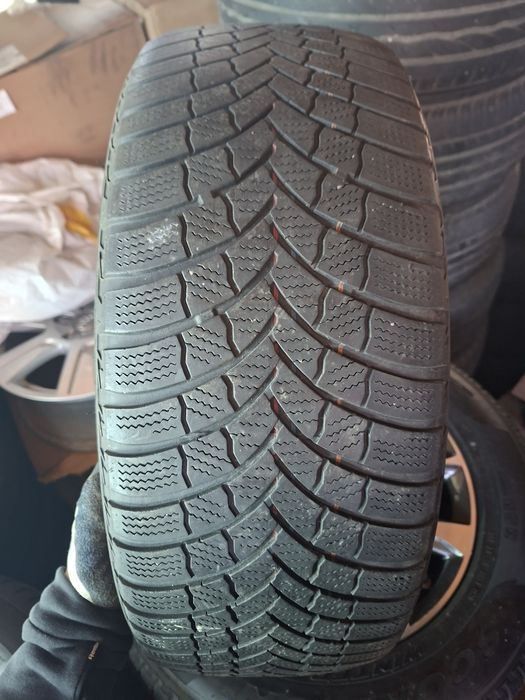 1 бр. 205 55 16 Bridgestone Blizzak LM001 зимна гума
