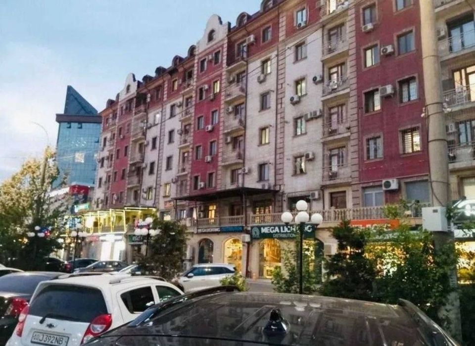 3ех Комнатная квартира на Паркентском