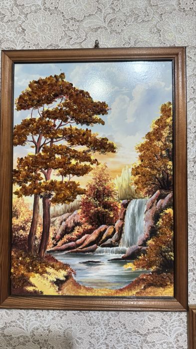 Иконы и картины с янтарем