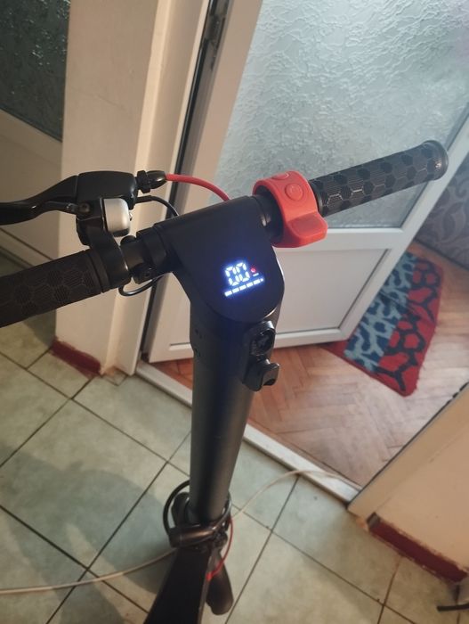 Vând trotineta isen 7 pro