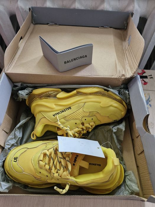 Продам кроссовка Balenciaga