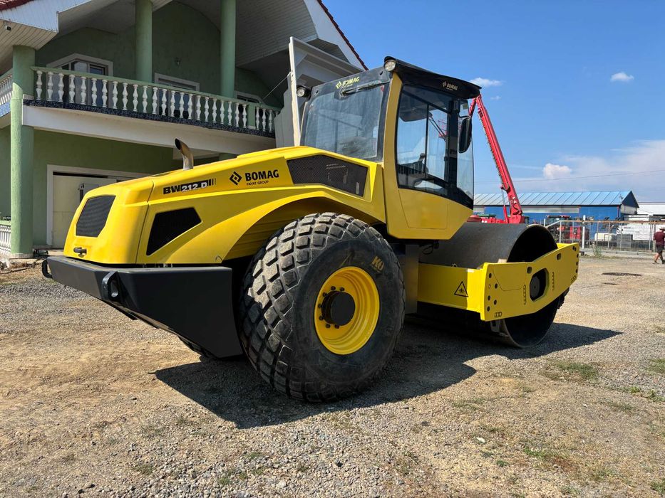 Cilindru compactor terasamente BOMAG BW 212 D-5, 12 tone, 2015