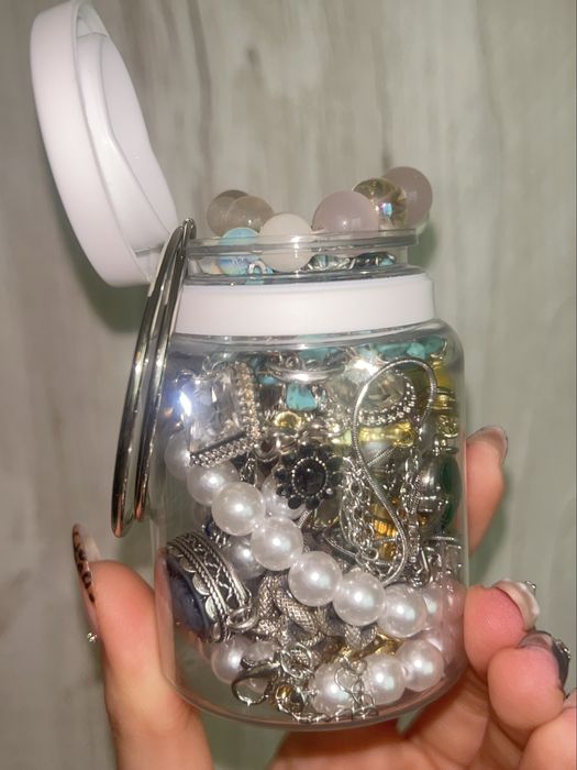Уникален буркан с бижута