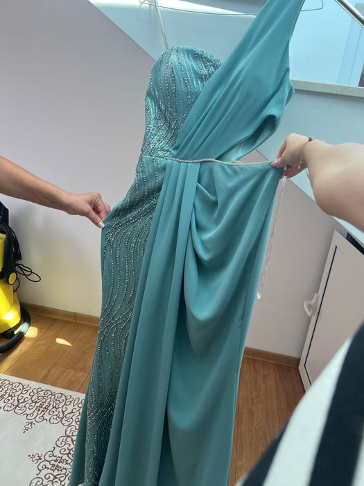 Дълга официална рокля