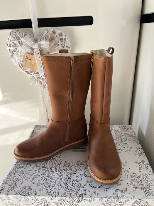 Детски ботушки Clarks номер 29.6