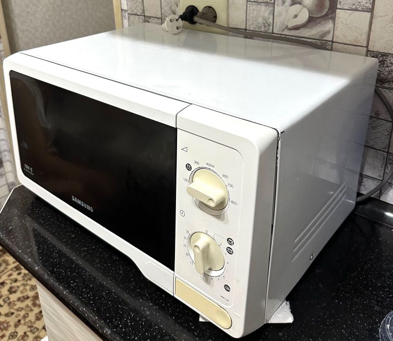 Продам микроволновую печь
